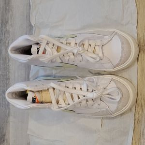 Nike Womens Blazer Mid '77